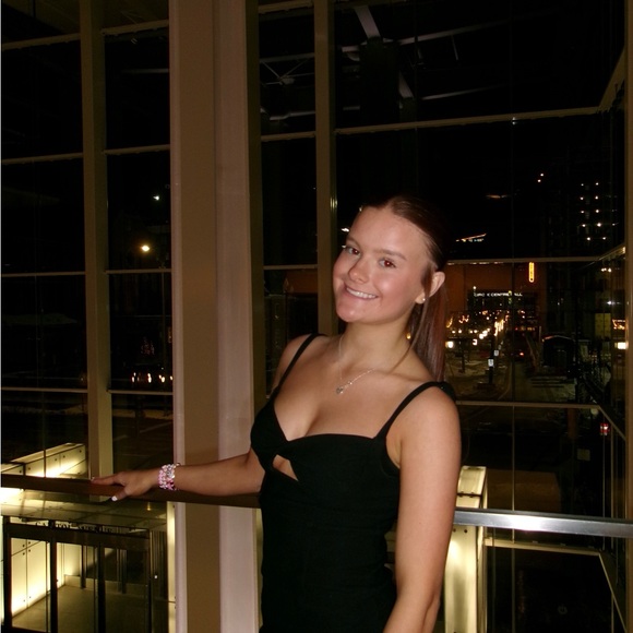 Meet your Posher, Kait - Picture 4 of 4